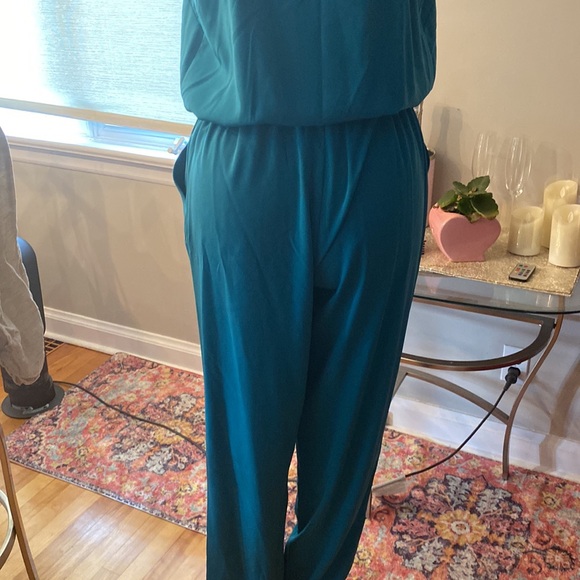 Guess plunging tank romper - Picture 7 of 8